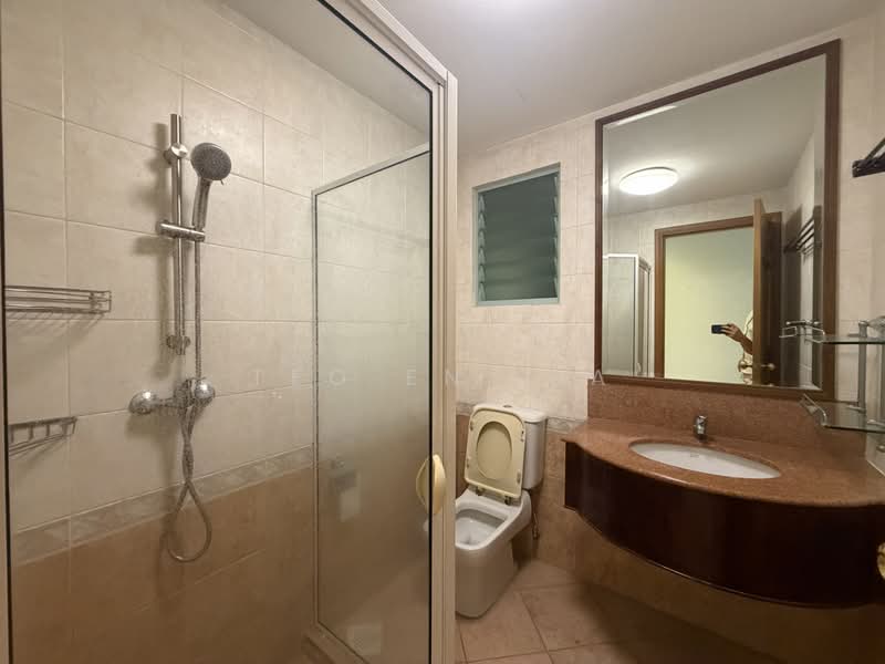 Faber Crest, 50H Faber Heights, Buona Vista / West Coast / Clementi New Town, 3 Bedrooms, 1,270 sqft, Condominium For Rent, by Teo En Jia, 500242747 - Common Bathroom - PropertyGuru.com.sg
