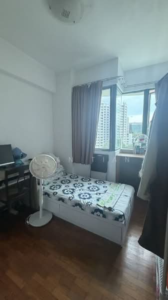 Palm Gardens, 2E Hong San Walk, 3 Bedrooms, 1,206 sqft, Condominium For Rent, by Alan Tian, 500242753 - Bedroom - PropertyGuru.com.sg