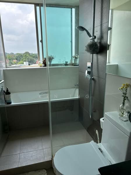 Gardenvista, 950 Dunearn Road, 3 Bedrooms, 1,130 sqft, Condominium For Rent, by Ken Tng, 500242766 - Bathroom - PropertyGuru.com.sg
