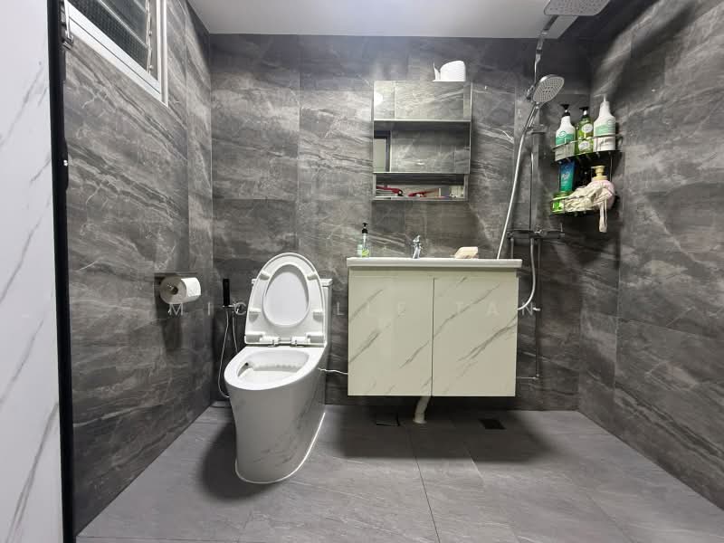 969 Hougang Street 91, 969 Hougang Street 91, 3 Bedrooms, 969 sqft, HDB Flat For Sale, by Michelle Tan, 500242770 - Bathroom - PropertyGuru.com.sg