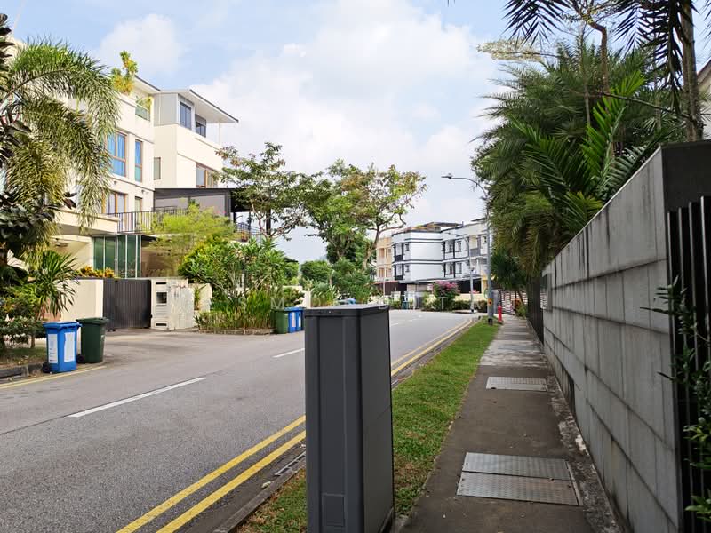 Semi D/ Bedok mrt/ renovated, Kew drive, 5 Bedrooms, 4,150 sqft, Semi-Detached House For Rent, by Desmond Tan, 500242774 - Exterior - PropertyGuru.com.sg
