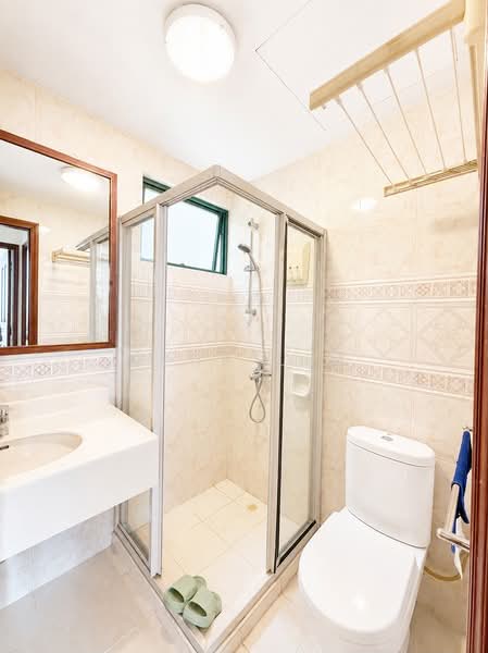 Hillview Heights, 27 Hillview Avenue, 2 Bedrooms, 958 sqft, Condominium For Sale, by Lynn Lim, 500242785 - Bathroom - PropertyGuru.com.sg