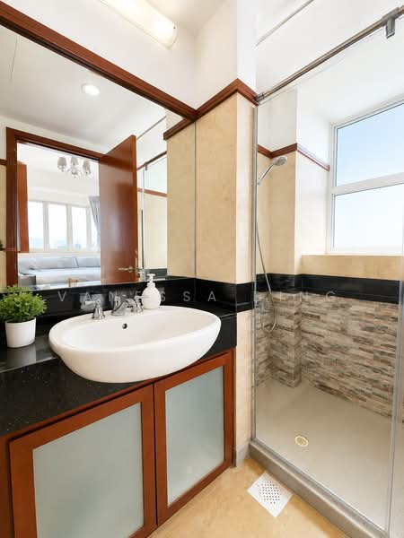 Palazzetto, 8C Tanjong Rhu Road, 2 Bedrooms, 818 sqft, Apartment For Rent, by Vanessa Ding, 500242787 - Master Bathroom - PropertyGuru.com.sg