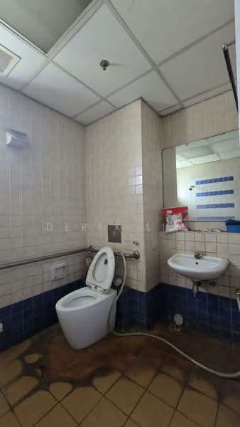 Woodlands Industrial Park E1, 38 Woodlands Industrial Park E1, Sembawang / Yishun, 3,078 sqft, Factory / Workshop (B2) For Rent, by Derek Lim, 500242790 - Bathroom - CommercialGuru.com.sg