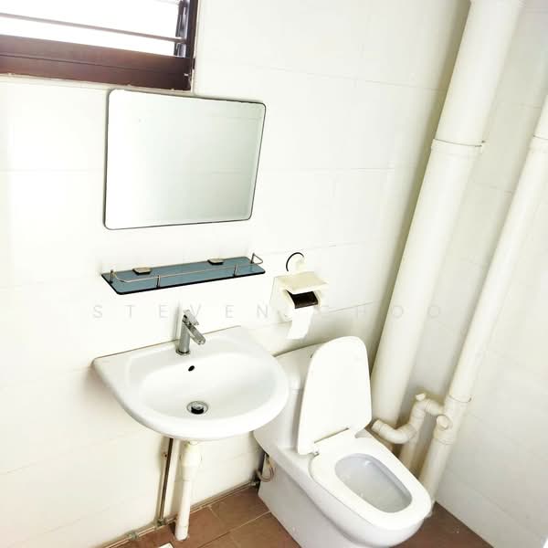 229 Yishun Street 21, 229 Yishun Street 21, Room Rental, 1,302 sqft, HDB Flat For Rent, by Steven Choo, 500242794 - Bathroom - PropertyGuru.com.sg