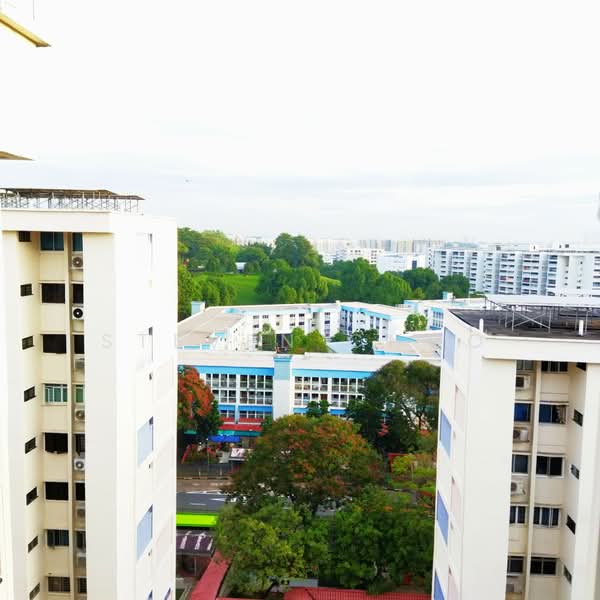229 Yishun Street 21, 229 Yishun Street 21, Room Rental, 1,302 sqft, HDB Flat For Rent, by Steven Choo, 500242794 - Exterior - PropertyGuru.com.sg