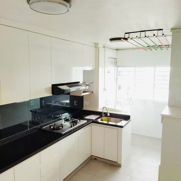 229 Yishun Street 21, 229 Yishun Street 21, Room Rental, 1,302 sqft, HDB Flat For Rent, by Steven Choo, 500242794 - Kitchen - PropertyGuru.com.sg