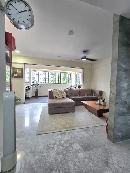 428 Tampines Street 41, 428 Tampines Street 41, 4 Bedrooms, 1,593 sqft, HDB Flat For Sale, by Hidayah Samat, 500242804 - Living Room - PropertyGuru.com.sg