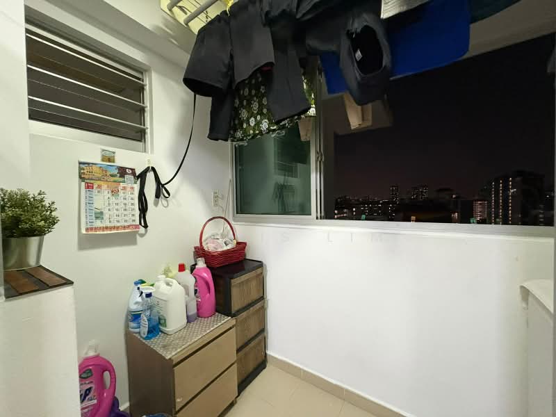 186A Fengshan GreenVille, 186A Bedok North Street 4, 3 Bedrooms, 1,001 sqft, HDB Flat For Sale, by Dennis Lim, 500242806 - Balcony - PropertyGuru.com.sg