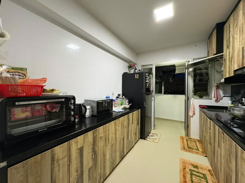 186A Fengshan GreenVille, 186A Bedok North Street 4, 3 Bedrooms, 1,001 sqft, HDB Flat For Sale, by Dennis Lim, 500242806 - Kitchen - PropertyGuru.com.sg