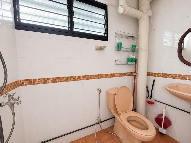 717 Yishun Street 71, 717 Yishun Street 71, Sembawang / Yishun, Room Rental, 120 sqft, HDB Flat For Rent, by Shirley Chong, 500242811 - Bathroom - PropertyGuru.com.sg