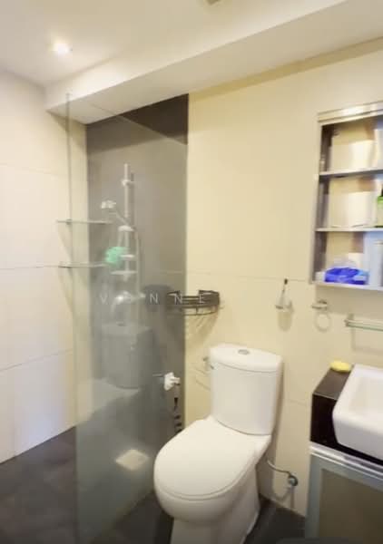 Parc Elegance, 13 Telok Kurau Road, 4 Bedrooms, 1,765 sqft, Condominium For Sale, by Yvonne Toh, 500242833 - Bathroom - PropertyGuru.com.sg