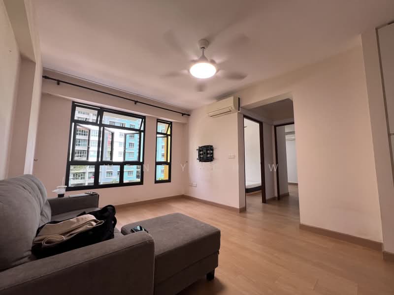 485 Segar Road, 485 Segar Road, 2 Bedrooms, 721 sqft, HDB Flat For Sale, by Wendy Chew, 500242843 - Living Room - PropertyGuru.com.sg