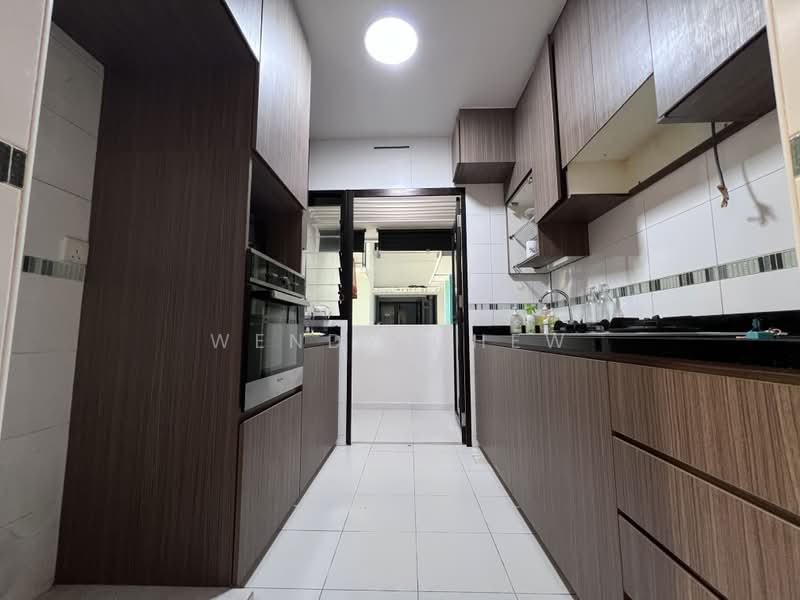 485 Segar Road, 485 Segar Road, 2 Bedrooms, 721 sqft, HDB Flat For Sale, by Wendy Chew, 500242843 - Kitchen - PropertyGuru.com.sg