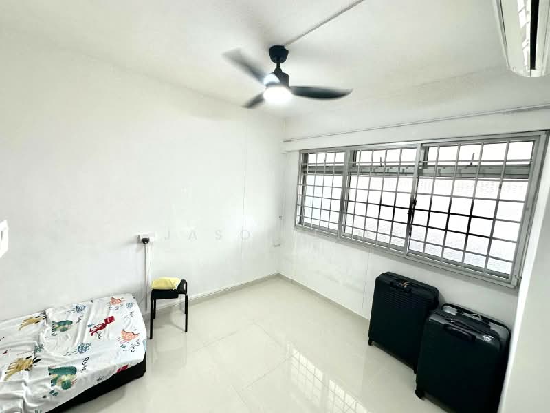 969 Hougang Street 91, 969 Hougang Street 91, 4 Bedrooms, 969 sqft, HDB Flat For Sale, by Jason Lim, 500242846 - Bedroom - PropertyGuru.com.sg