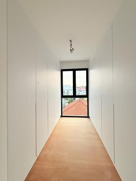 Siglap road, East Coast / Marine Parade, 5 Bedrooms, 9,280 sqft, Detached House For Sale, by Esther Zou, 500242856 - PropertyGuru.com.sg