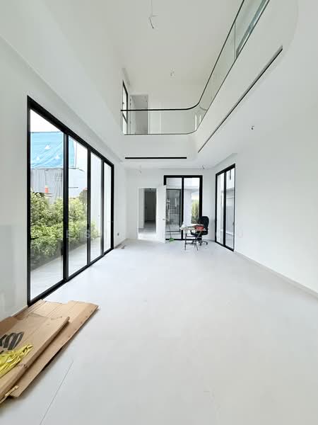 Siglap road, East Coast / Marine Parade, 5 Bedrooms, 9,280 sqft, Detached House For Sale, by Esther Zou, 500242856 - PropertyGuru.com.sg