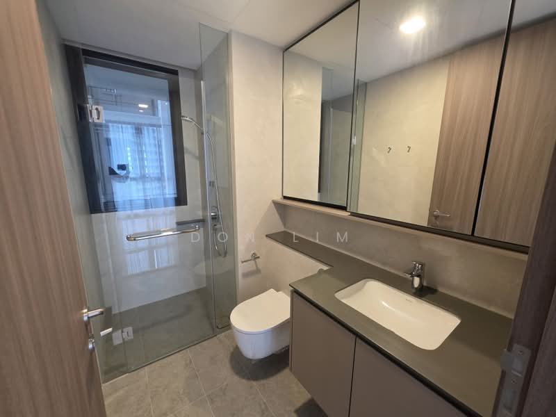 Norwood Grand, 10 Champions Way, 4 Bedrooms, 1,313 sqft, Condominium For Sale, by Don Lim, 500242858 - Bathroom - PropertyGuru.com.sg