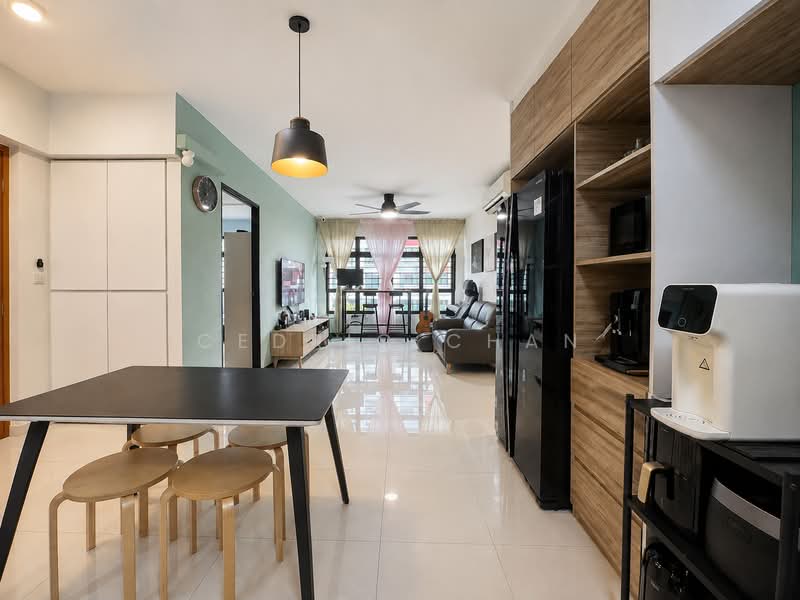 933A Hougang Avenue 9, 933A Hougang Avenue 9, 3 Bedrooms, 1,001 sqft, HDB Flat For Sale, by Cedric Chan, 500242866 - Living Room - PropertyGuru.com.sg