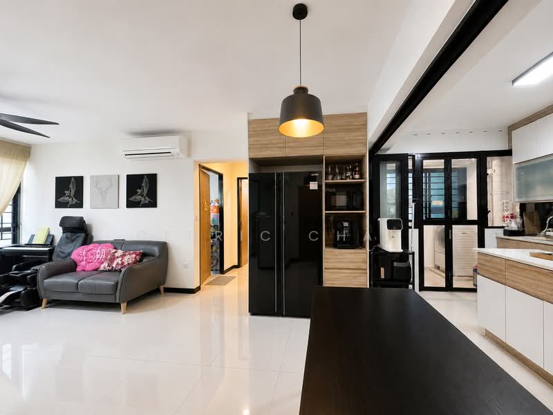 933A Hougang Avenue 9, 933A Hougang Avenue 9, 3 Bedrooms, 1,001 sqft, HDB Flat For Sale, by Cedric Chan, 500242866 - Living Room - PropertyGuru.com.sg