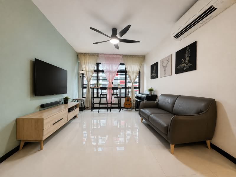933A Hougang Avenue 9, 933A Hougang Avenue 9, 3 Bedrooms, 1,001 sqft, HDB Flat For Sale, by Cedric Chan, 500242866 - Living Room - PropertyGuru.com.sg