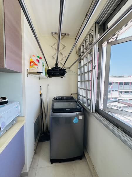 448 Hougang Avenue 10, 448 Hougang Avenue 10, 3 Bedrooms, 1,130 sqft, HDB Flat For Sale, by Eugene Kang, 500242875 - Balcony - PropertyGuru.com.sg