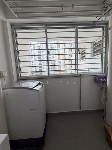 451B Sengkang West Way, 451B Sengkang West Way, 3 Bedrooms, 990 sqft, HDB Flat For Rent, by Ken Tay, 500242885 - Balcony - PropertyGuru.com.sg