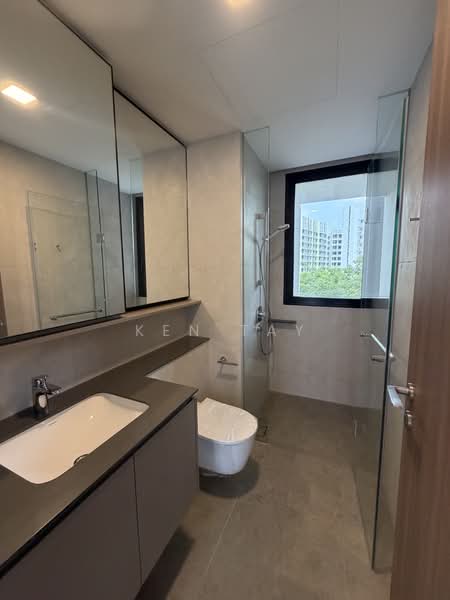 Norwood Grand, Admiralty / Woodlands, 4 Bedrooms, 1,313 sqft, Condominium For Sale, by Ken Tay, 500242895 - Bathroom - PropertyGuru.com.sg