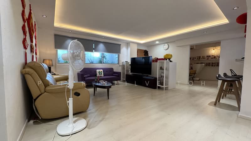 849 Woodlands Street 82, 849 Woodlands Street 82, 4 Bedrooms, 1,733 sqft, HDB Flat For Sale, by Peter Neilve Toh, 500242911 - Living room - PropertyGuru.com.sg