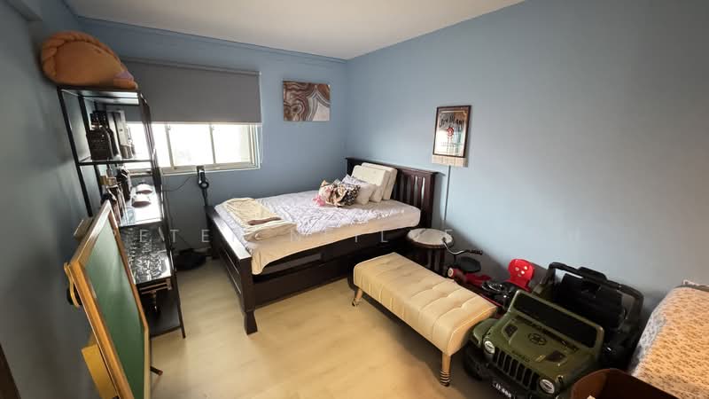 849 Woodlands Street 82, 849 Woodlands Street 82, 4 Bedrooms, 1,733 sqft, HDB Flat For Sale, by Peter Neilve Toh, 500242911 - Bedroom 2 - PropertyGuru.com.sg