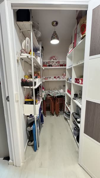 849 Woodlands Street 82, 849 Woodlands Street 82, 4 Bedrooms, 1,733 sqft, HDB Flat For Sale, by Peter Neilve Toh, 500242911 - Store room - PropertyGuru.com.sg