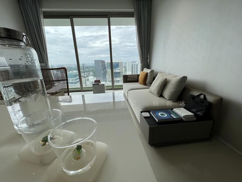 Scotts Square, 6 Scotts Road, Orchard / River Valley, 1 Bedroom, 624 sqft, Condominium For Sale, by Emily Yeo 杨莉冰, 500242913 - Living Room - PropertyGuru.com.sg