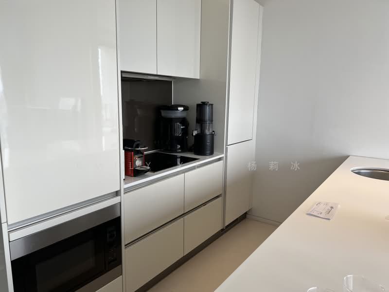 Scotts Square, 6 Scotts Road, Orchard / River Valley, 1 Bedroom, 624 sqft, Condominium For Sale, by Emily Yeo 杨莉冰, 500242913 - Kitchen - PropertyGuru.com.sg