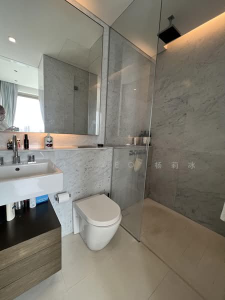 Scotts Square, 6 Scotts Road, Orchard / River Valley, 1 Bedroom, 624 sqft, Condominium For Sale, by Emily Yeo 杨莉冰, 500242913 - Bathroom - PropertyGuru.com.sg