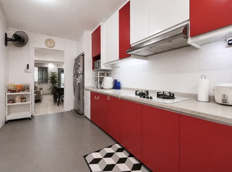 221 Tampines Street 24, 221 Tampines Street 24, Pasir Ris / Tampines, 3 Bedrooms, 1,162 sqft, HDB Flat For Sale, by Rahmat MBA, 500242914 - Kitchen - PropertyGuru.com.sg