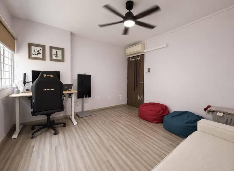 221 Tampines Street 24, 221 Tampines Street 24, Pasir Ris / Tampines, 3 Bedrooms, 1,162 sqft, HDB Flat For Sale, by Rahmat MBA, 500242914 - Bedroom - PropertyGuru.com.sg
