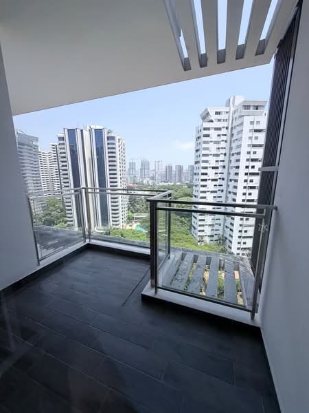 120 Grange, 120 Grange Road, Tanglin / Holland / Bukit Timah, 2 Bedrooms, 570 sqft, Condominium For Sale, by Emily Yeo 杨莉冰, 500242918 - Balcony - PropertyGuru.com.sg