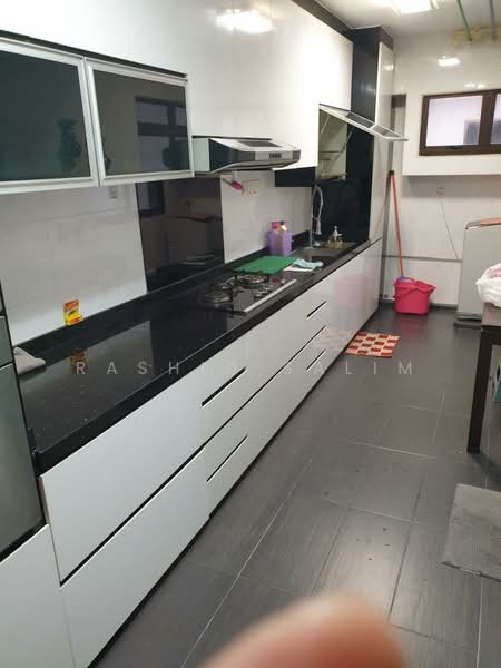 691A Choa Chu Kang Crescent, 691A Choa Chu Kang Crescent, 3 Bedrooms, 1,184 sqft, HDB Flat For Rent, by Rashid Salim, 500242919 - Kitchen - PropertyGuru.com.sg