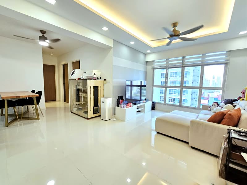 323A Sumang Walk, 323A Sumang Walk, 3 Bedrooms, 1,001 sqft, HDB Flat For Sale, by Wayne Teo, 500242921 - Living Room - PropertyGuru.com.sg