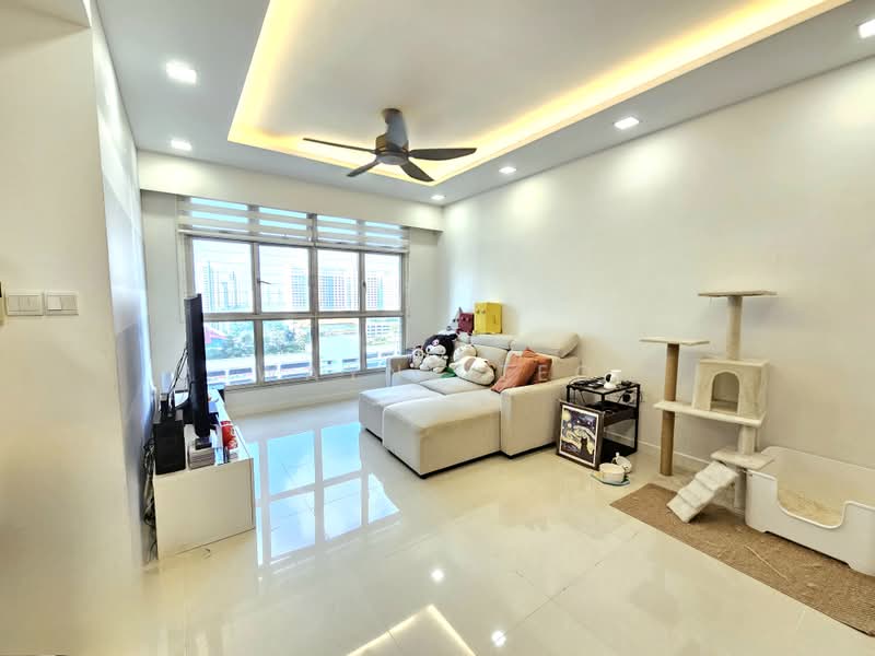 323A Sumang Walk, 323A Sumang Walk, 3 Bedrooms, 1,001 sqft, HDB Flat For Sale, by Wayne Teo, 500242921 - Living Room - PropertyGuru.com.sg
