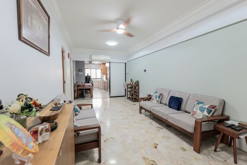 329 Jurong East Avenue 1, 329 Jurong East Avenue 1, 2 Bedrooms, 796 sqft, HDB Flat For Sale, by Nadiyah Kamsani, 500242927 - Living Room - PropertyGuru.com.sg