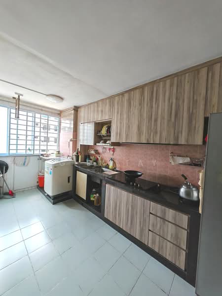 815 Jurong West Street 81, 815 Jurong West Street 81, 3 Bedrooms, 1,119 sqft, HDB Flat For Sale, by Glen Tay, 500242946 - Kitchen - PropertyGuru.com.sg
