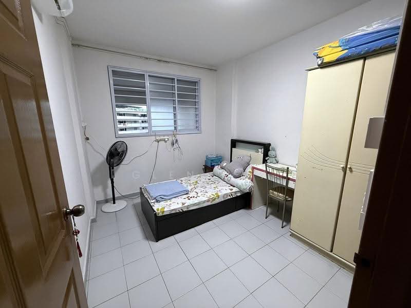 815 Jurong West Street 81, 815 Jurong West Street 81, Boon Lay / Jurong / Tuas, 3 Bedrooms, 1,119 sqft, HDB Flat For Sale, by Glen Tay, 500242946 - Bedroom - PropertyGuru.com.sg