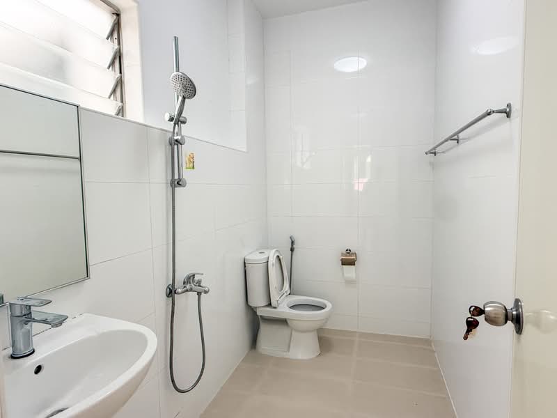 Portchester Avenue, Portchester Avenue, 4 Bedrooms, 3,500 sqft, Semi-Detached House For Rent, by Dean Kam, 500242948 - PropertyGuru.com.sg