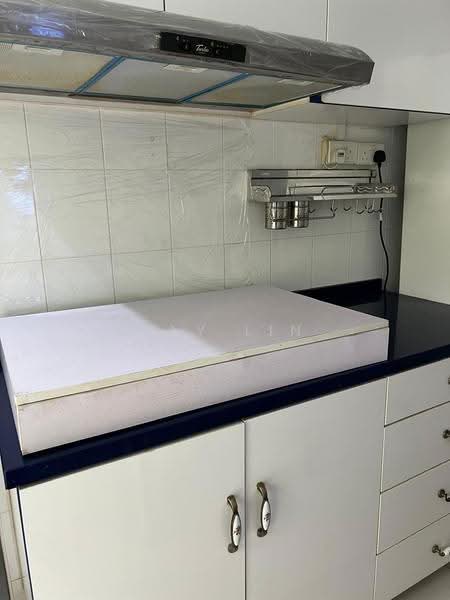 102 Commonwealth Crescent, 102 Commonwealth Crescent, Alexandra / Commonwealth, 2 Bedrooms, 650 sqft, HDB Flat For Rent, by May Lin, 500242980 - Kitchen - PropertyGuru.com.sg