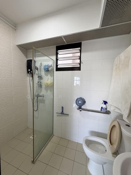 816B Keat Hong Link, 816B Keat Hong Link, Dairy Farm / Bukit Panjang / Choa Chu Kang, 3 Bedrooms, 990 sqft, HDB Flat For Sale, by Qidah Fuad, 500243003 - Bathroom - PropertyGuru.com.sg