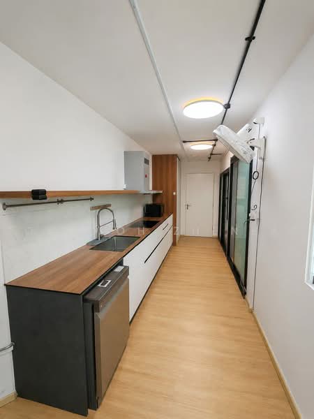 75A Redhill Road, 75A Redhill Road, 2 Bedrooms, 1,238 sqft, HDB Flat For Sale, by Jose Loh Zhenhao, 500243021 - Kitchen - PropertyGuru.com.sg