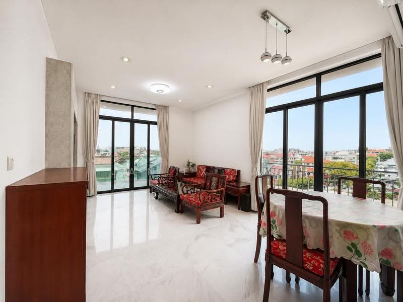 D'hiro@Hillside, 61 Hillside Drive, Hougang / Punggol / Sengkang, 3 Bedrooms, 1,819 sqft, Condominium For Sale, by Janlex Tan, 500243046 - Living Room - PropertyGuru.com.sg