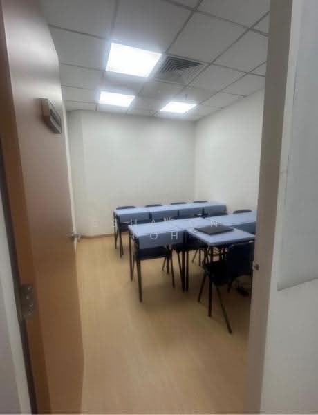 Furama City Centre, 60 Eu Tong Sen Street, 441 sqft, Mall Shop For Rent, by Ssharon Loh, 500243065 - CommercialGuru.com.sg