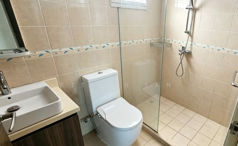 201C Punggol Field, 201C Punggol Field, Hougang / Punggol / Sengkang, 3 Bedrooms, 1,184 sqft, HDB Flat For Rent, by Stephen Tan, 500243068 - Bathroom - PropertyGuru.com.sg